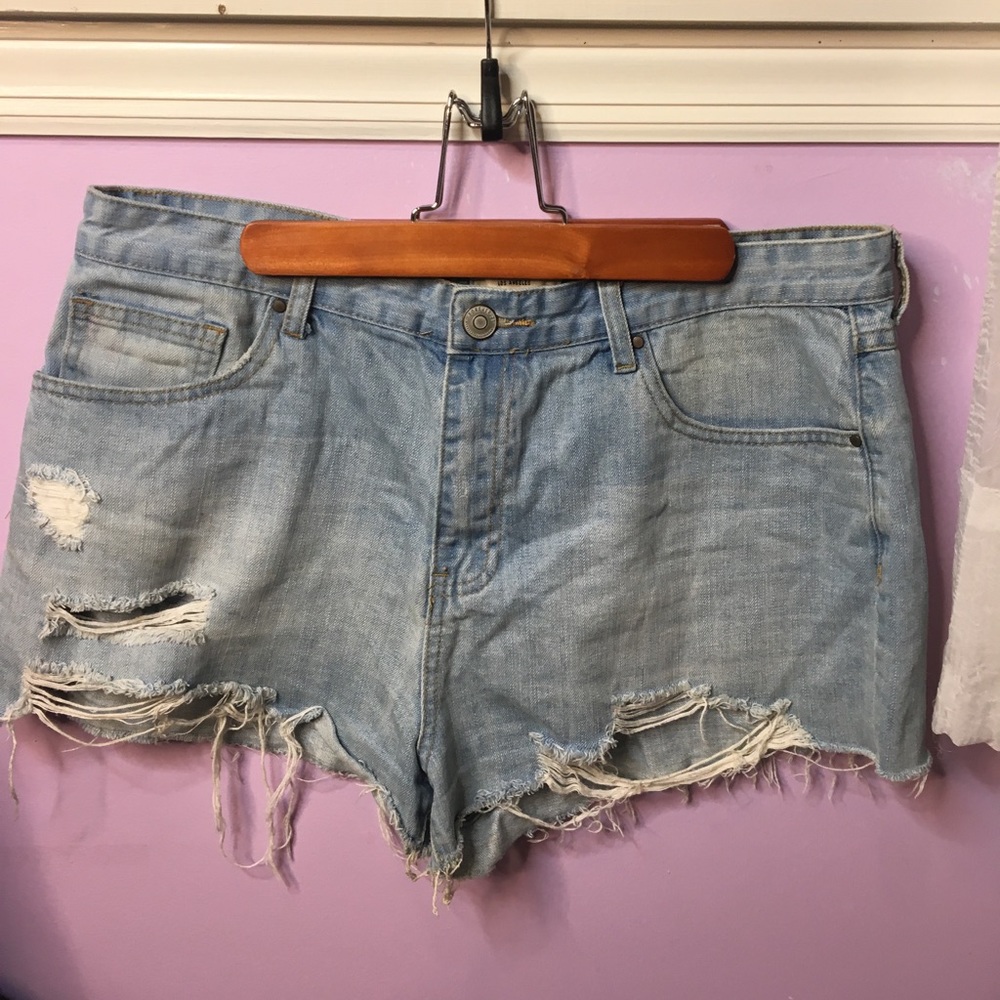 Jean shorts, light wash